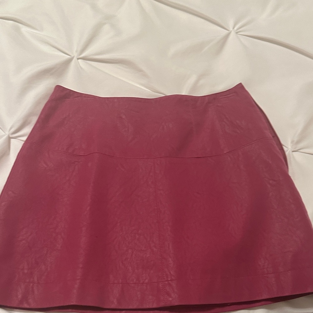 Elegant & beautiful SUEDE FREE PEOPLE NEW Women's Skirt.
